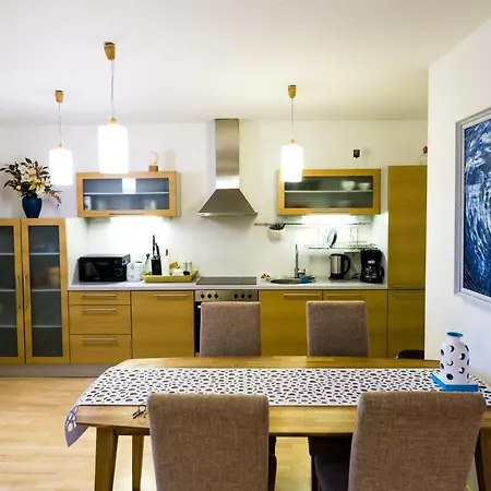 Apartement Theodor Διαμέρισμα *