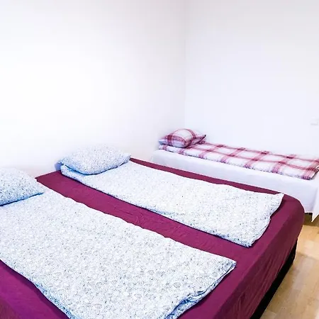 Apartement Theodor * Παρνού